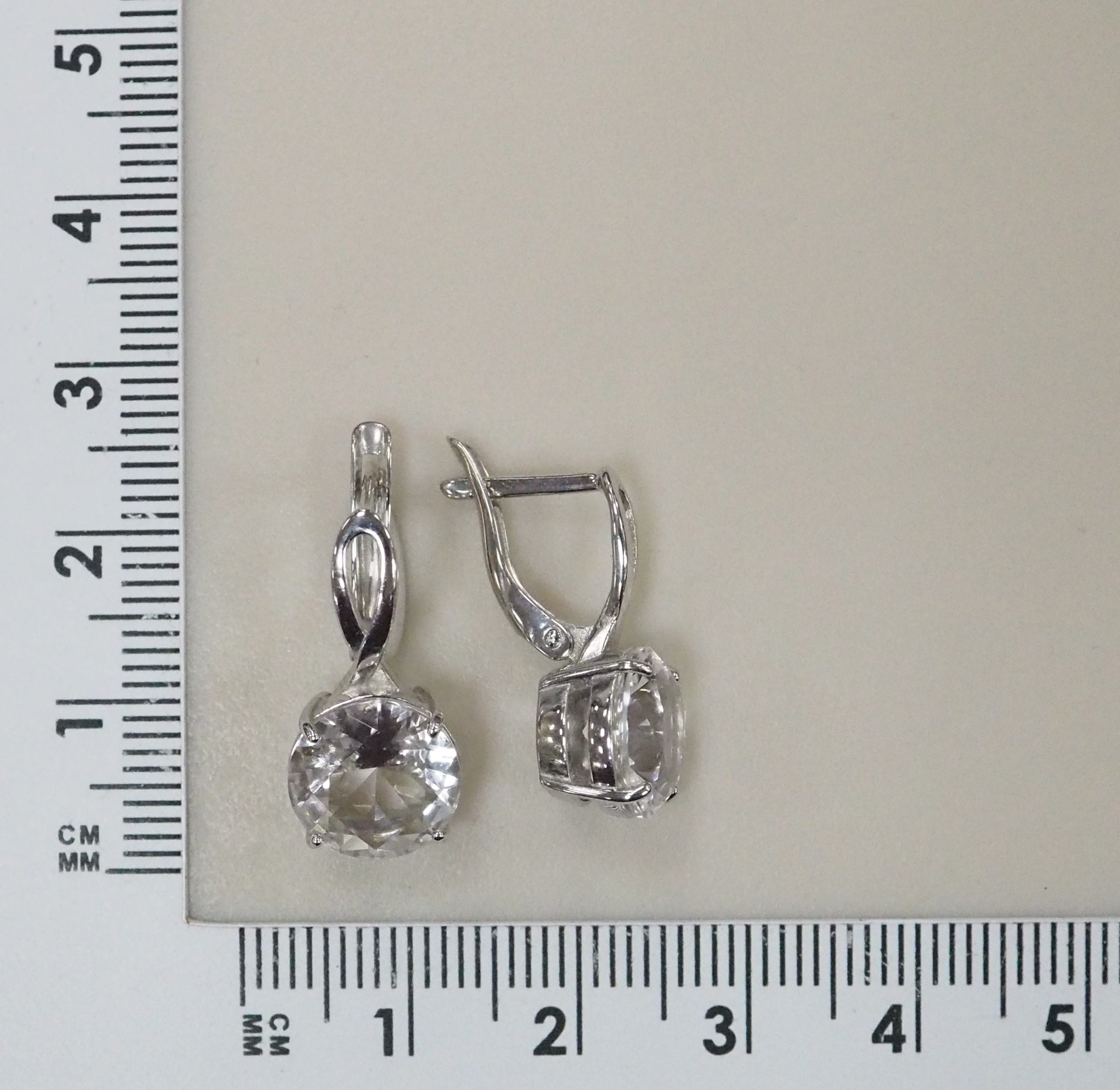 Серебряные серьги с горным хрусталем